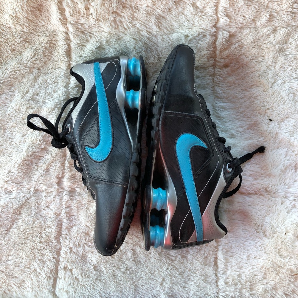 Women’s Nike Shox Size 8
